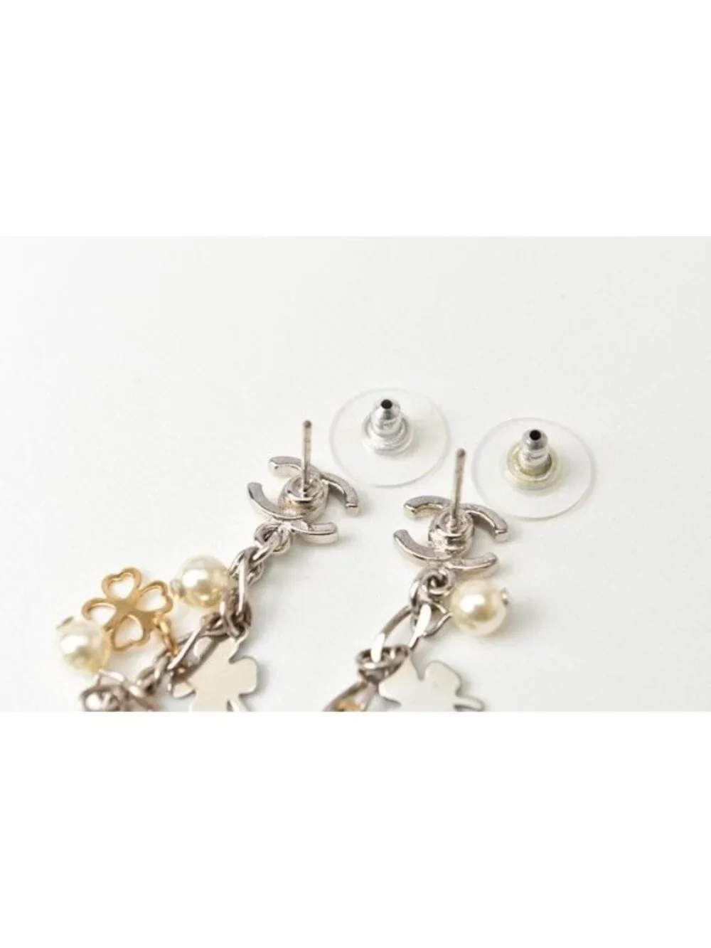 Chanel Clover Heart Motif Swing Pearl Silver